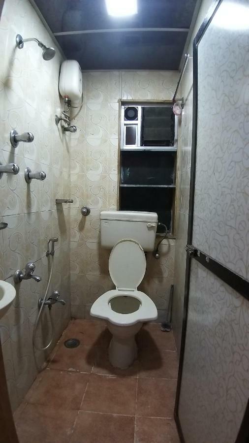 Hotel Saim Palace Bombaj Zewnętrze zdjęcie