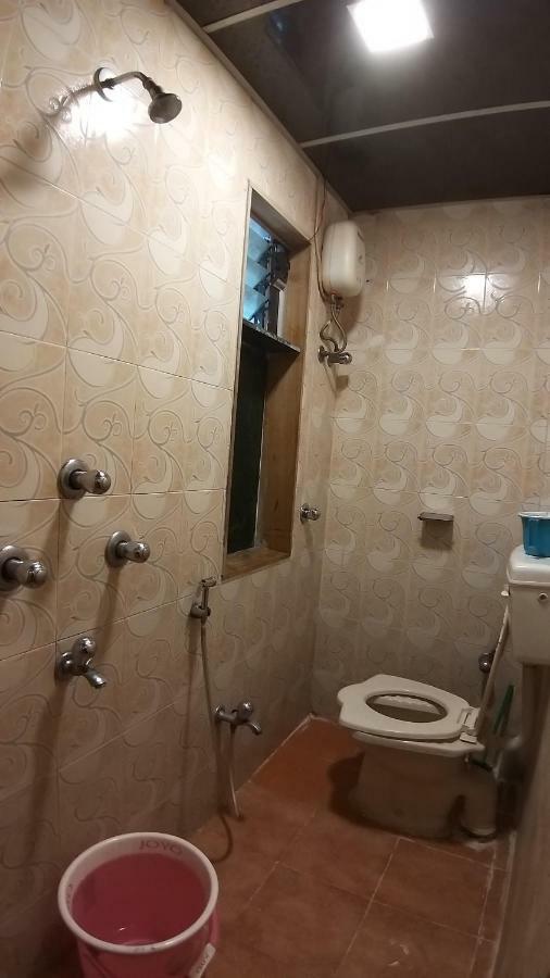 Hotel Saim Palace Bombaj Zewnętrze zdjęcie