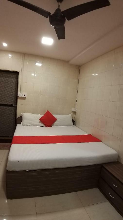 Hotel Saim Palace Bombaj Zewnętrze zdjęcie